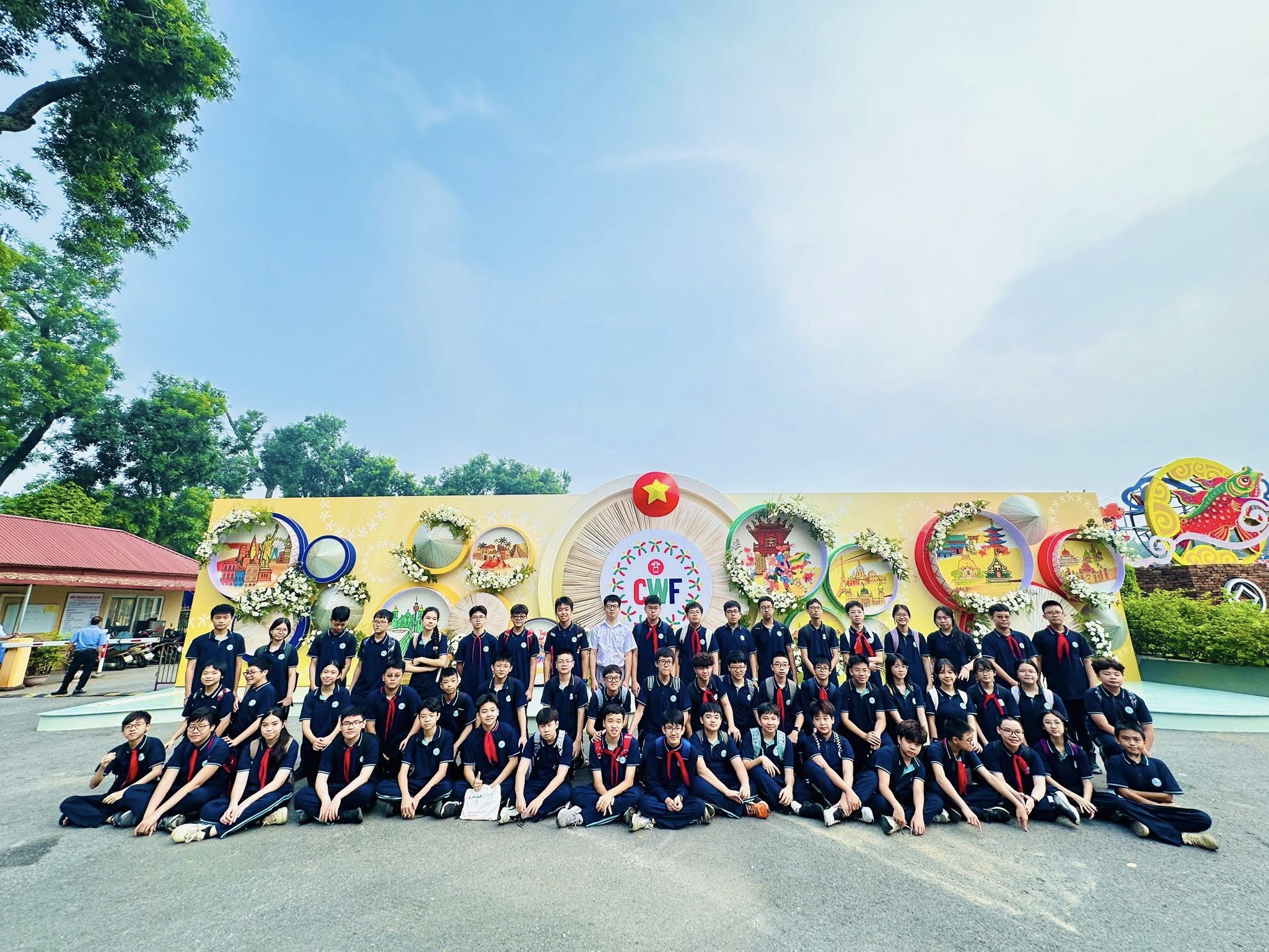 May be an image of text that says "CIF"