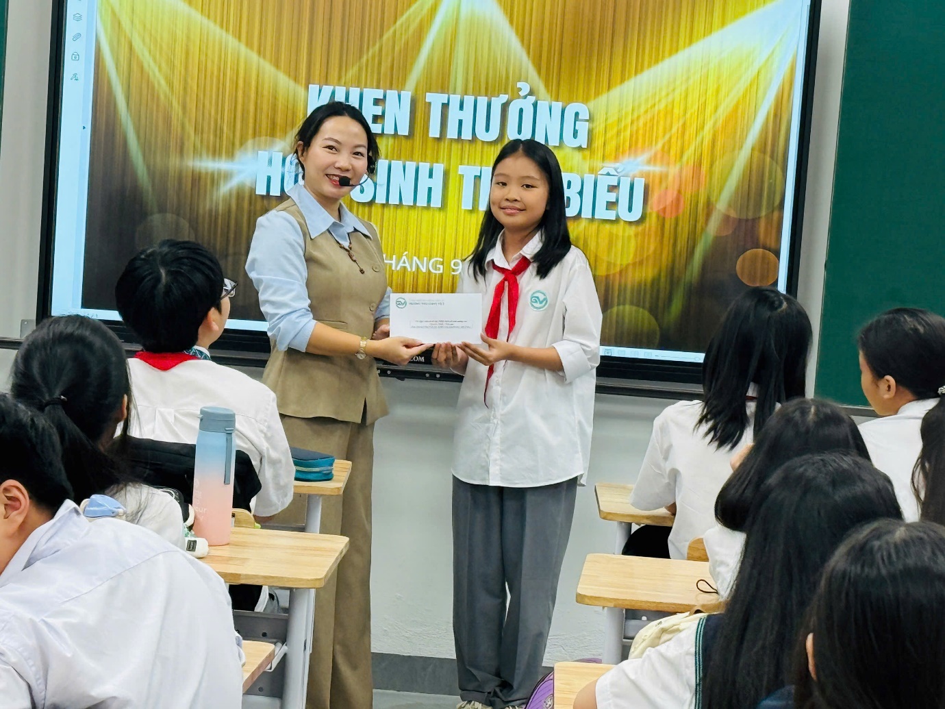 A person giving a certificate to a childAI-generated content may be incorrect.