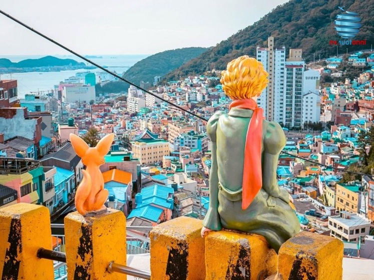 Bước tượng Cậu bé và Cáo (The Little Prince)
